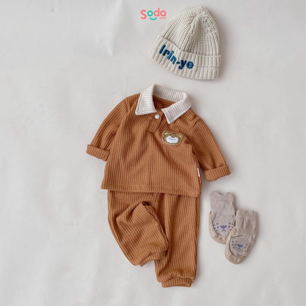 Set quần áo waffle con hổ cho bé SODA KIDS thiết kế cổ sơ mi năng động phong cách Hàn Quốc, chất liệu thun tổ ong mềm