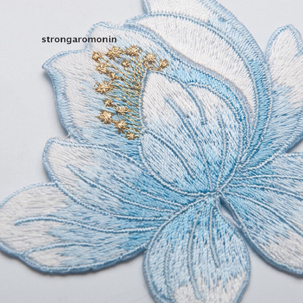 Sticker Ủi Thêu Hình Hoa Sen