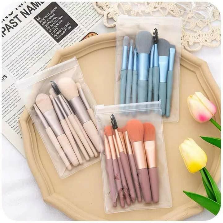 Bộ Cọ Trang Điểm 8 Cây Vintage Siêu Cute Trong Túi Zip