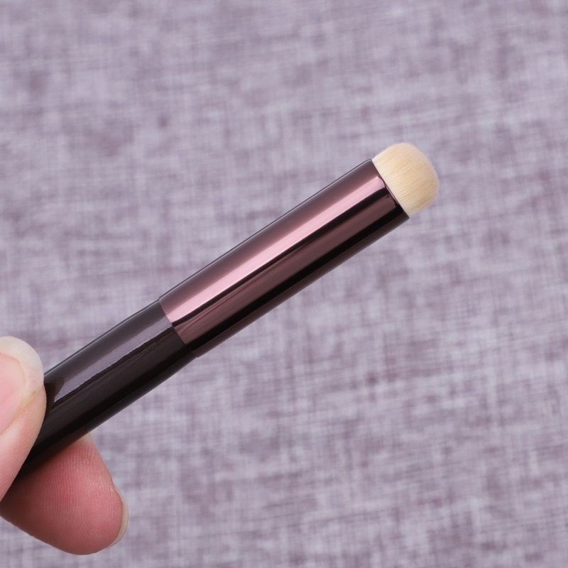 Cọ đánh son môi, che khuyết điểm makeup