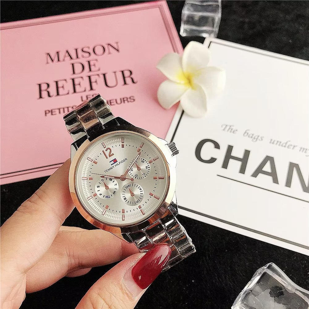 Đồng Hồ Đeo Tay Tommy Hilfiger Mặt Tròn Đính Đá Thời Trang Cho Cặp Đôi