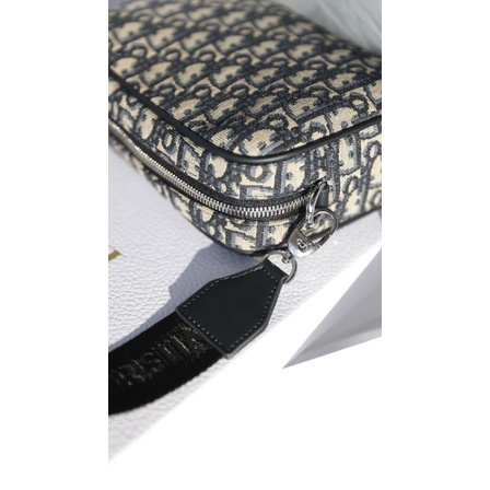 Túi đeo chéo D.I kèm ví(nam&amp;nữ) sz20x13cm phụ kiện tag bạc vải họa tiết thêu nổi fullbox