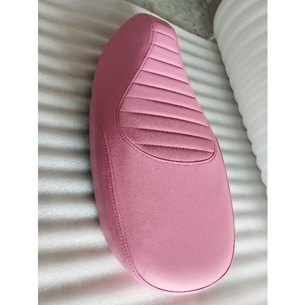 Da yên xe Vespa màu hồng cho các dòng xe Sprint, Primavera, LX, GTS