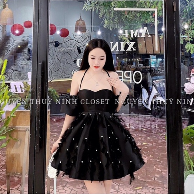 Váy nữ trễ vai, đầm dự tiệc nữ tiểu thư mix lông chim dáng ngắn sexy mặc 2 kiểu xinh xắn (Kèm video) | BigBuy360 - bigbuy360.vn