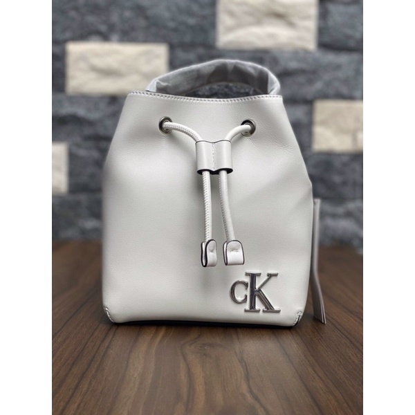 Túi Calvin bucket