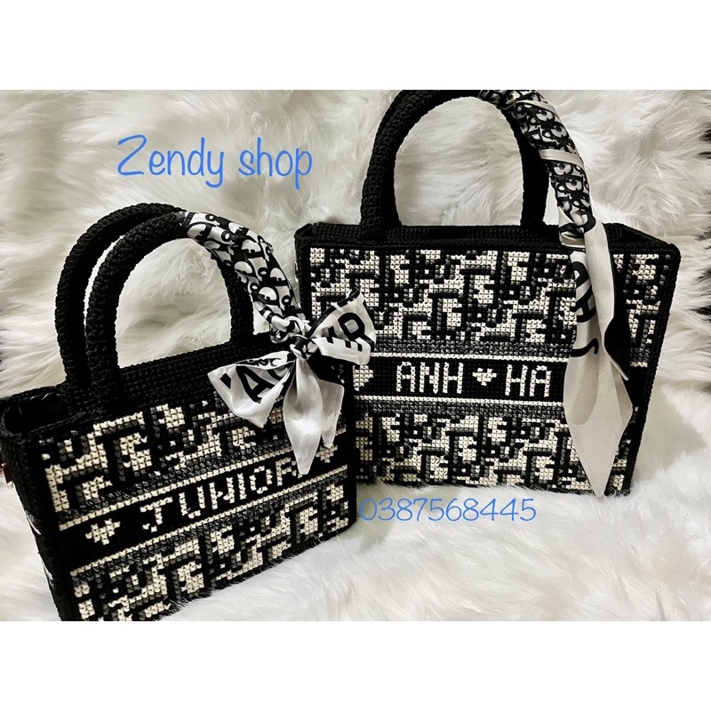 Túi thêu tay hoạ tiết dior