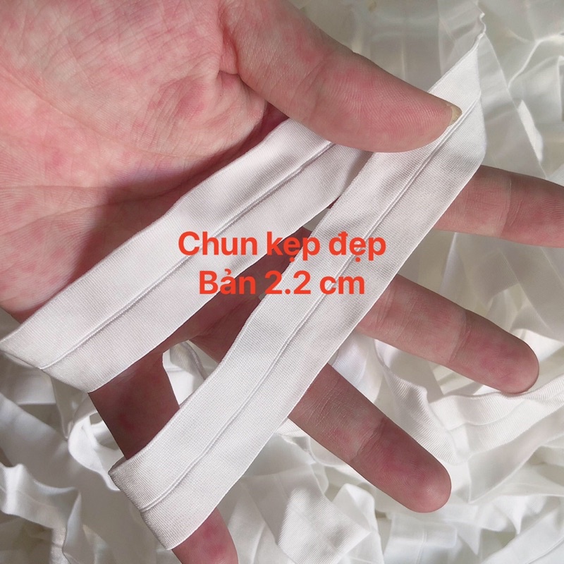 Chun kẹp trắng đen