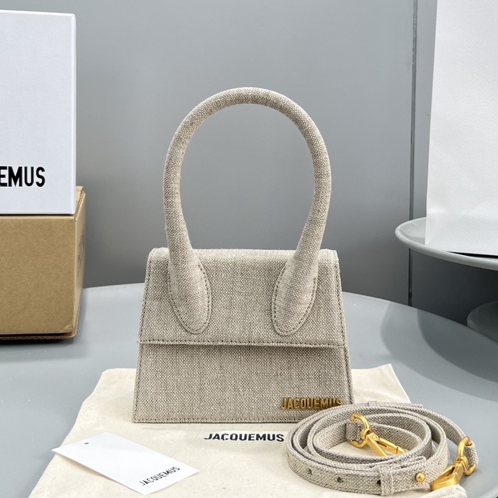 Túi xách Jacquemus li chiquito tag vàng cực kì xinh đẹp