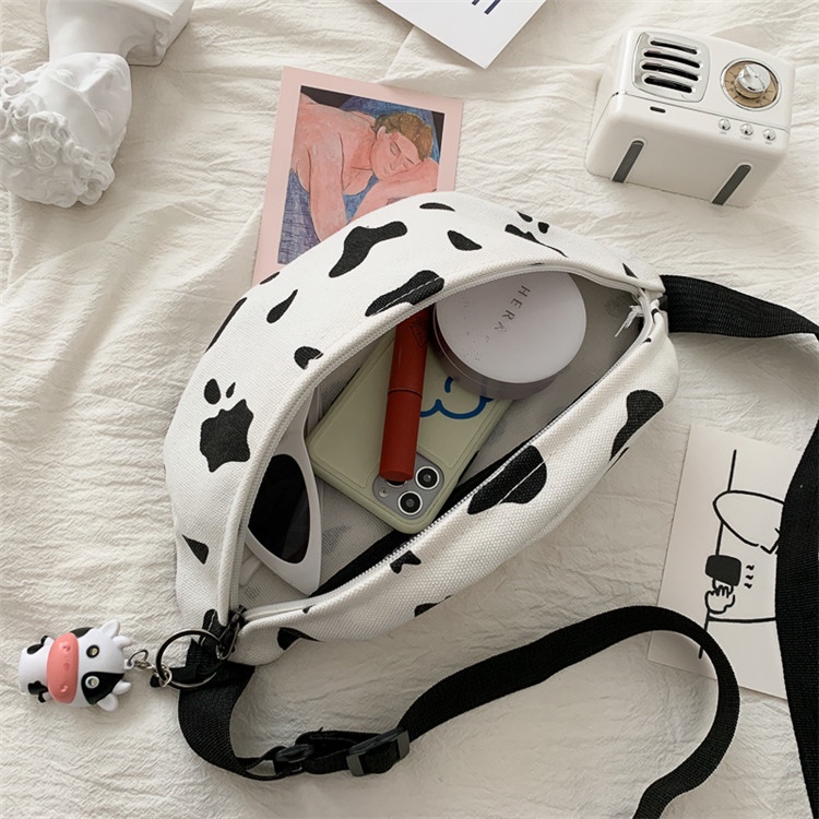 Túi Đeo Chéo Vải Bố Màu Bò Sữa Phiên Bản Hàn Quốc Có Móc Khóa Tinh Tế Thời Trang