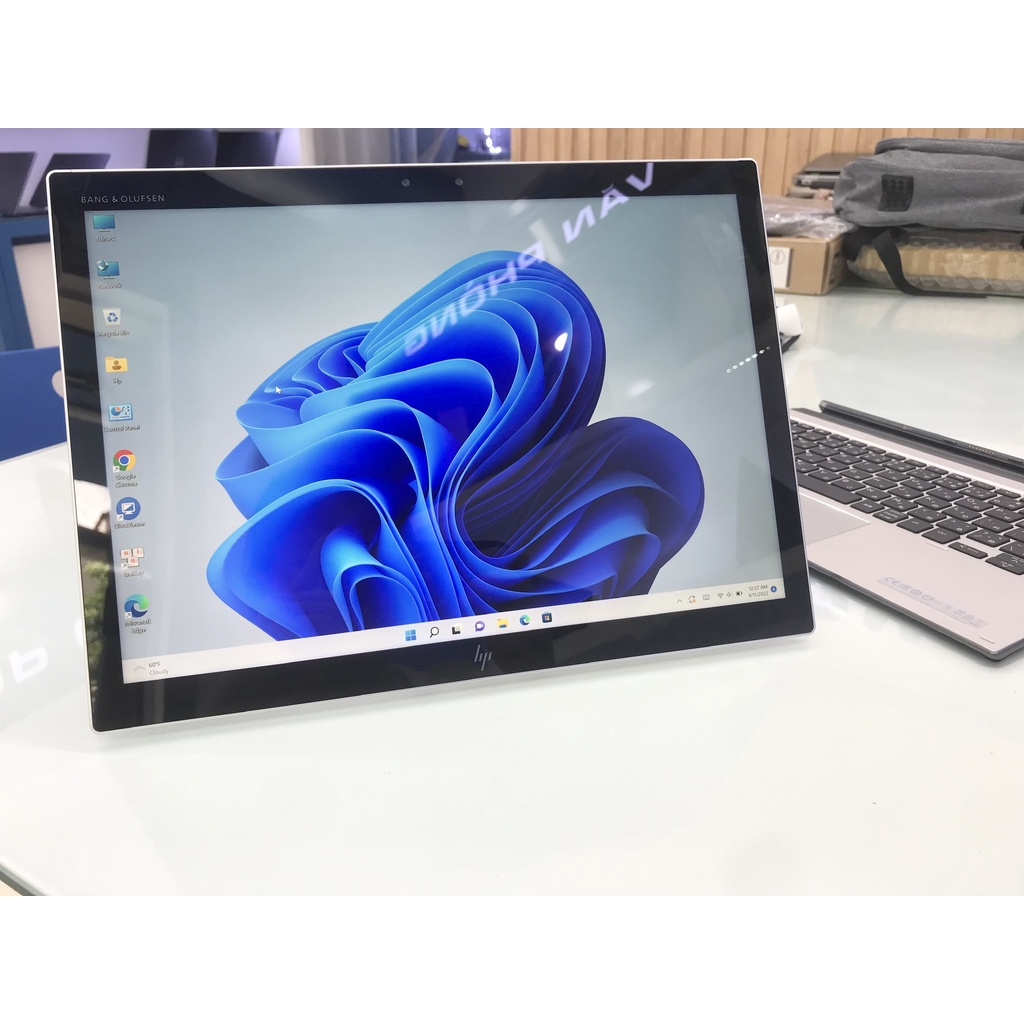 Laptop cũ HP Elitebook x2 1013 G3- CORE i5 RAM 8GB ổ SSD 256GB MÀN 3K cảm ứng - Lắp sim 4G