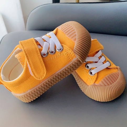 Giày Cho Bé, Giày Thể Thao Cho Bé Có Quai Dán Tiện Lợi