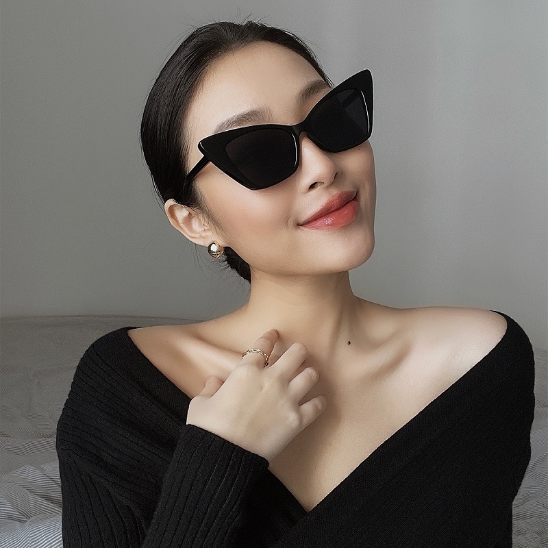 Kính mát Floralpunk Eshay Sunglasses Black Màu đen