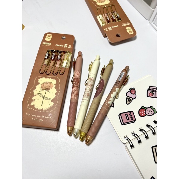 Bút bấm MURA mực đen ngòi 0.5mm - Bourbon Roses