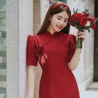 Đầm Đỏ Cổ Tàu Suông Dài Nút Bọc Cháy Hàng