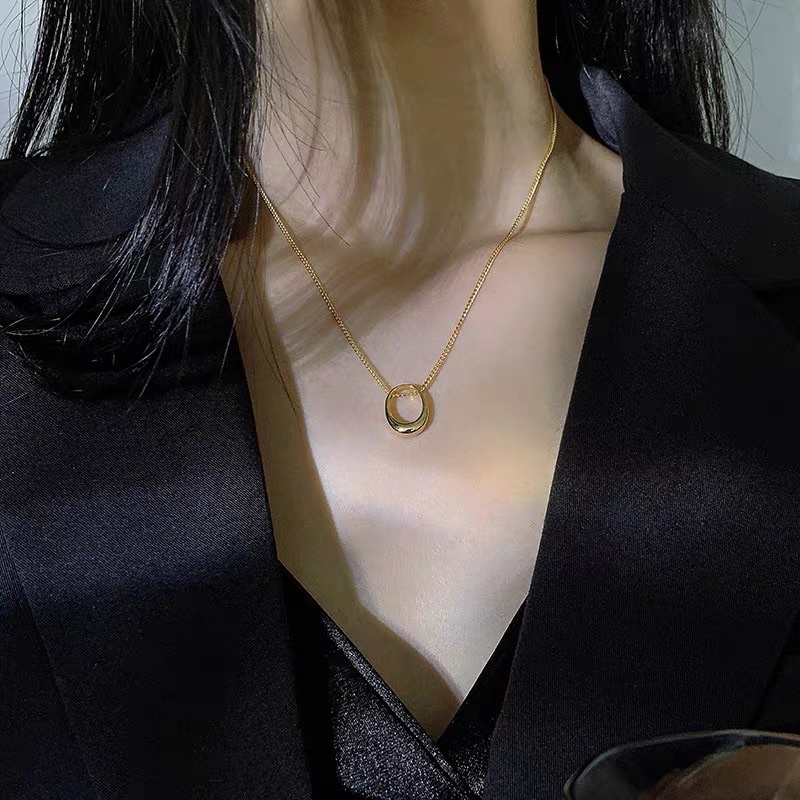 Dây chuyền titan vintage kiểu oval rỗng không gỉ