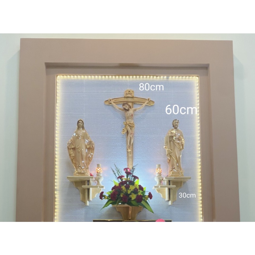 Bộ 3 kệ thờ gỗ thông gồm: 2 kệ sole 2 bên đối xứng và kệ giữa ngang 30cm - kệ thờ công giáo
