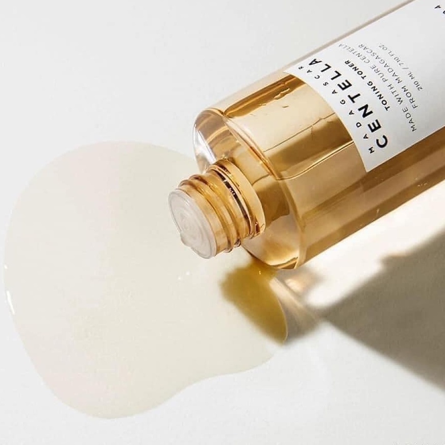 Toner Chiết Xuất Rau Má Dưỡng Ẩm, Phục Hồi Da Skin1004 Madagascar Centella 210ML