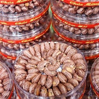 Hộp 500gr Điều nguyên vỏ lụa rang muối xếp hoa Đăk Lăk