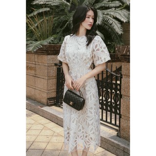 Đầm maxi ren xô hoa cổ tròn tay búp