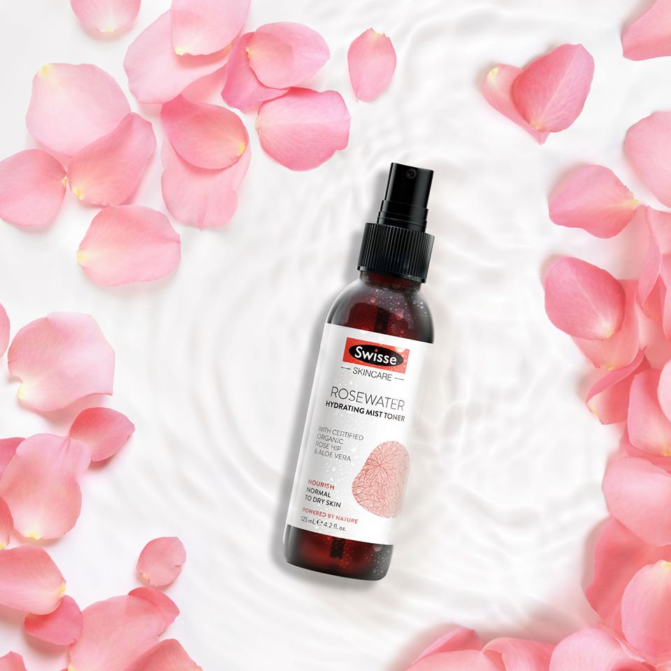 Xịt Khoáng Hoa Hồng Swisse Rosewater Hydrating Mist Toner 125ml