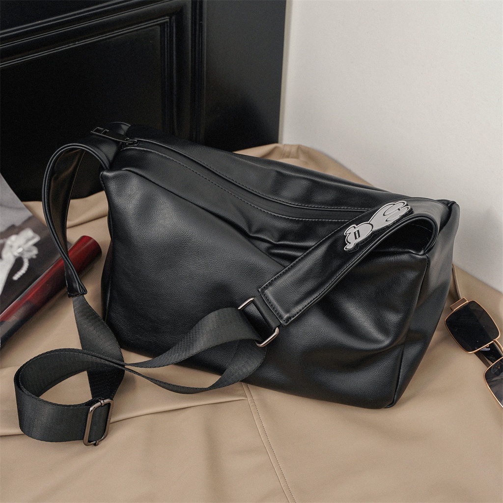 TÚI XÁCH DA HỌA TIẾT GẤU DỄ THƯƠNG