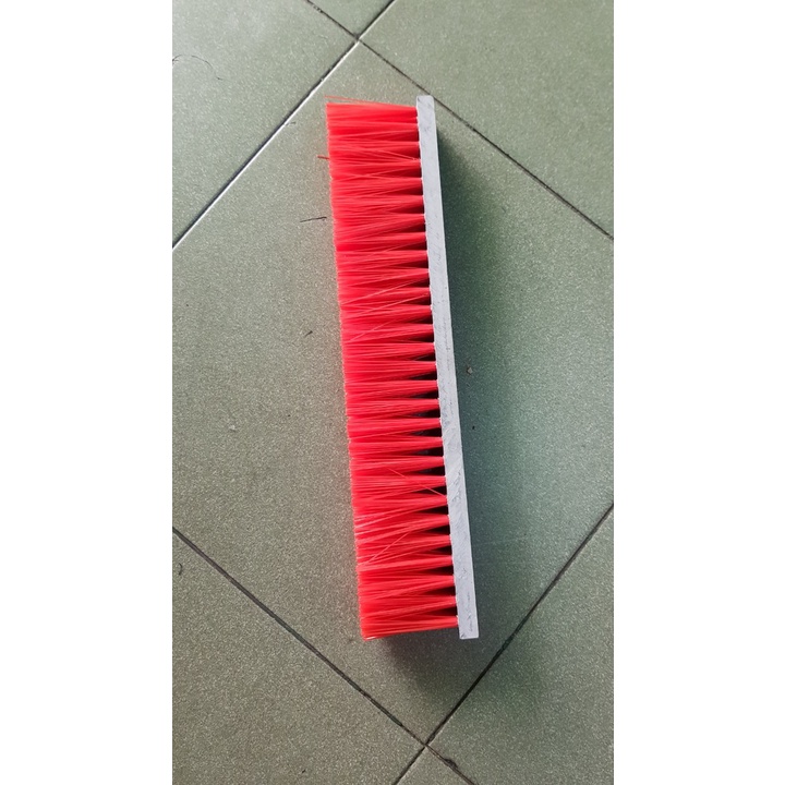 CHỔI RỬA BÌNH NƯỚC SUỐI 20l