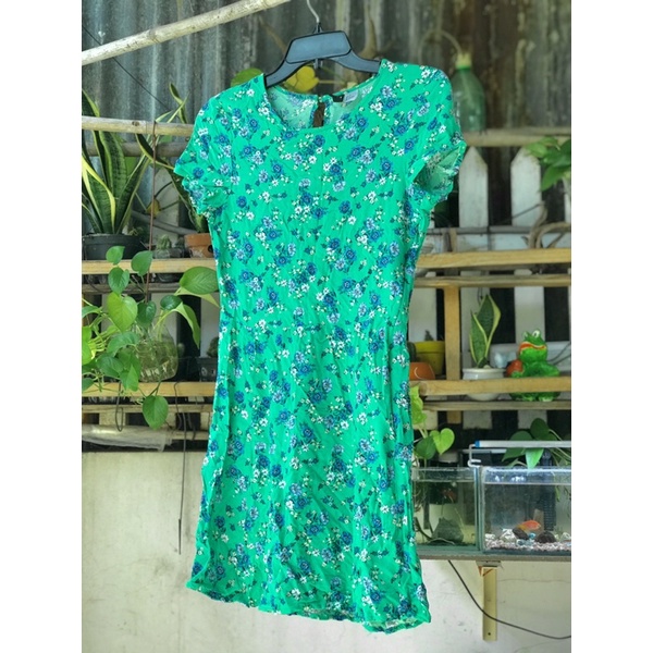 } Đầm H&M hoa xanh- size 2