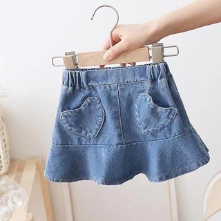 Váy denim ngắn túi trái tim cho bé gái