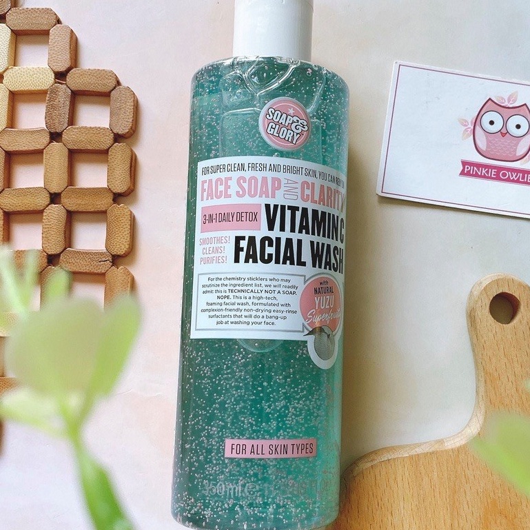 Sữa rửa mặt sáng da Soap &amp; Glory Face Soap &amp; Clarity 3 in 1 Daily Vitamin C Facial Wash 350ml FBSRM