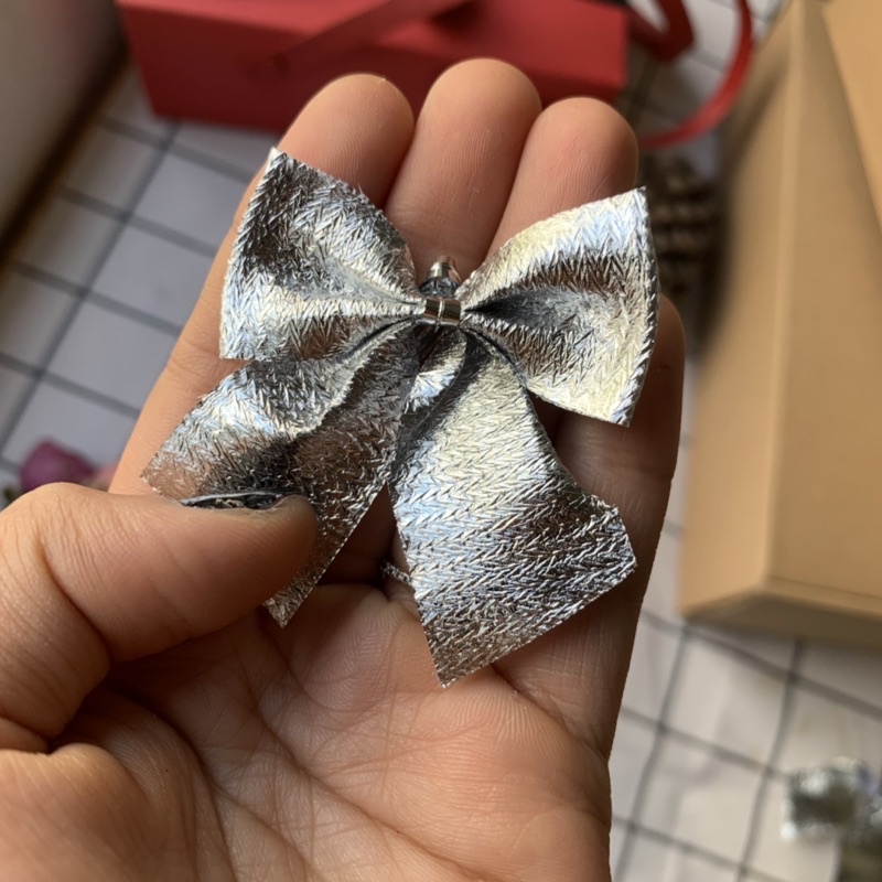 Set 12 nơ đỏ trang trí cây thông noel, trang trí giáng sinh ,trang trí nhiều dịp theo nhu cầu của mỗi người