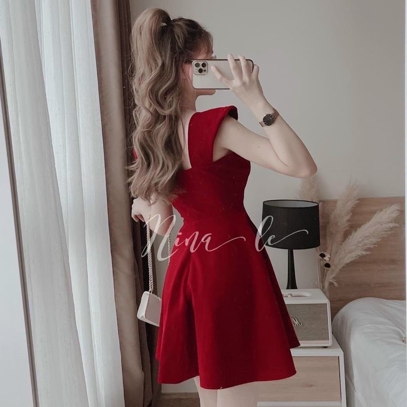 ĐẦM NHUNG CÔT VUÔNG