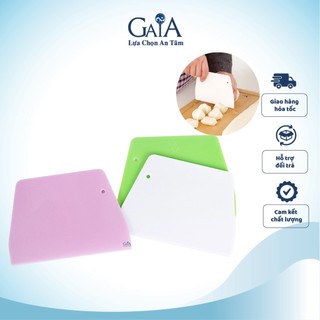 Dao nhựa cắt bột làm bánh tiện dụng