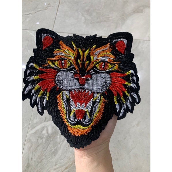 sticker thêu là ủi hổ