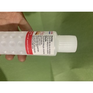 Nước rửa móng Quyên loại 1 chai 100ml