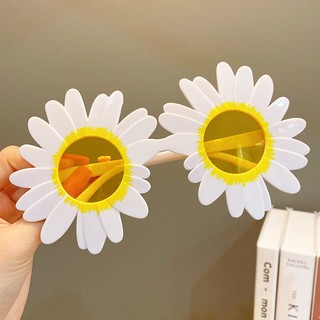 Kính tiệc sinh nhật Hàn Quốc đáng yêu Kính chúc mừng sinh nhật kèm đồ trang trí sinh nhật.