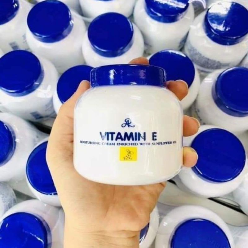 Kem dưỡng ẩm vitamin E chống nứt nẻ Aron Thái Lan 200gr