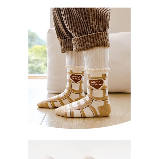 SET 10 ĐÔI TẤT HÌNH GẤU NÂU KẺ HOA BT GB