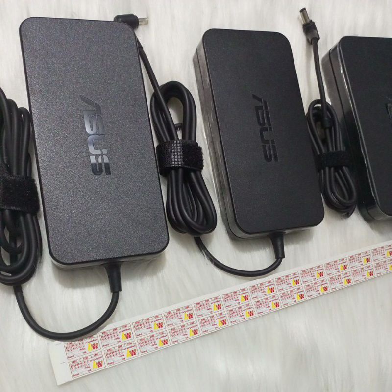 Sạc Laptop Asus 19.5V - 6.32A / 7.7A / 9.23A. Kích thước giắc cắm: 5.5 * 2.5mm. Bảo hành 1 đổi 1