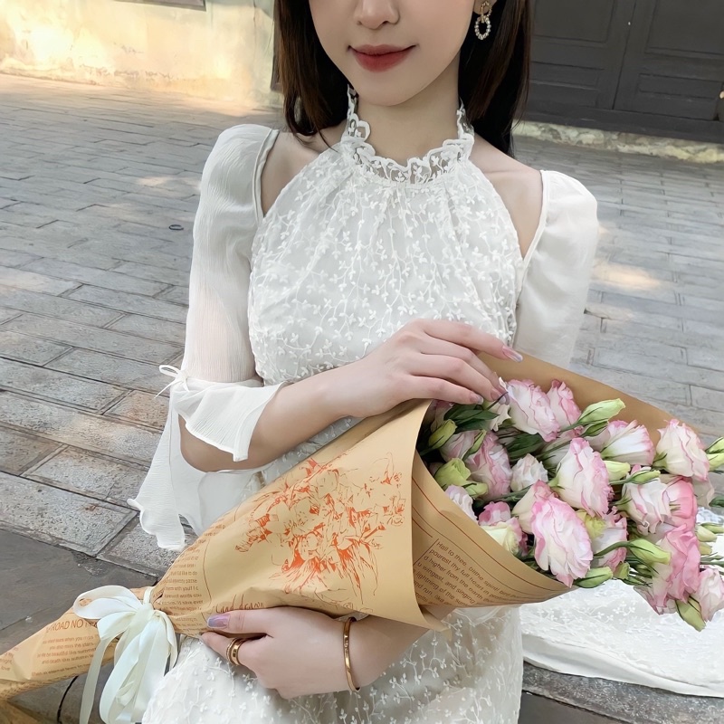 Áo Dài cách tân tay bèo cổ yếm