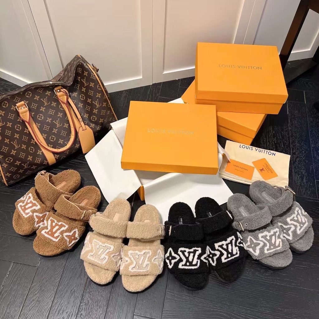 LV LouisVuitton lamb wool flat bottom 2022 autumn and winter New woolen slippers for women presbyopic letter warm button cotton shoes for women