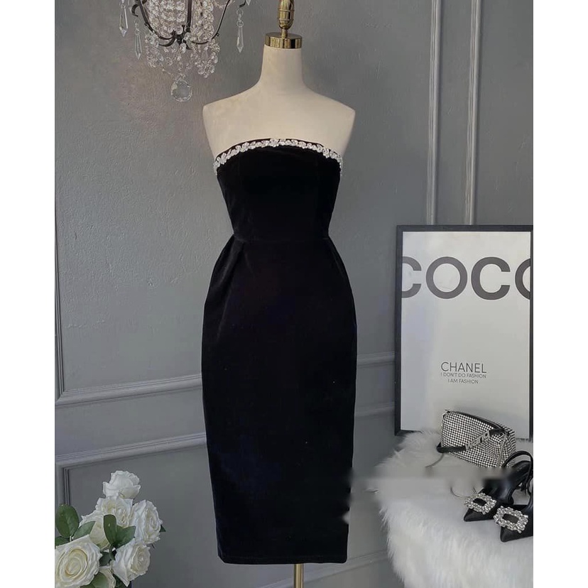 LINH CAVALI- VÁY NHUNG VIỀN ĐÁ