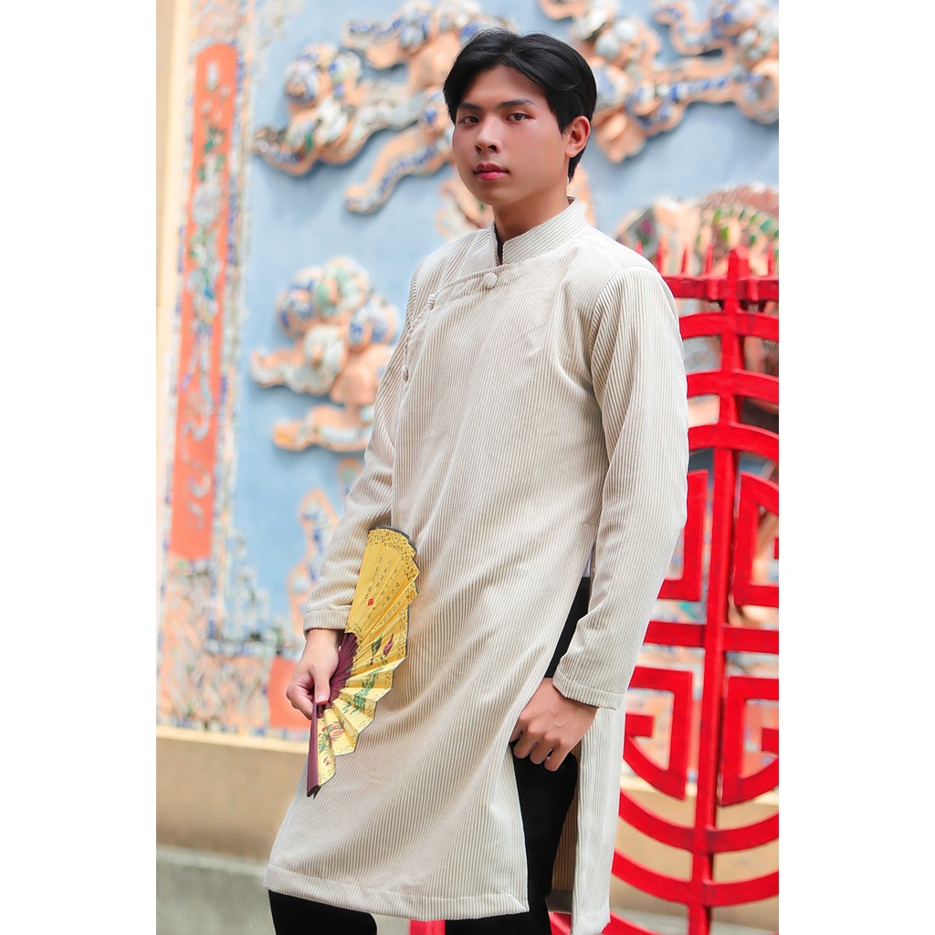 Áo dài nam cách tân màu Be phong cách vintage hoài cổ