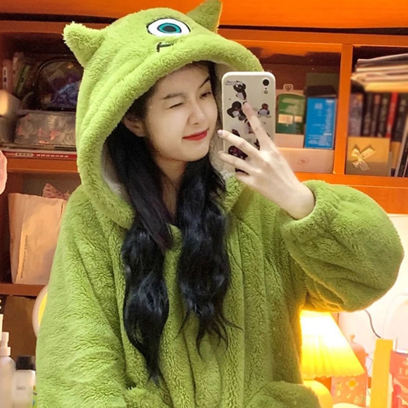 Áo Choàng Tắm Có Mũ Trùm Vải Flannel Phối Nhung Đính Mắt To Dễ Thương Thời Trang Mùa Đông Cho Nữ