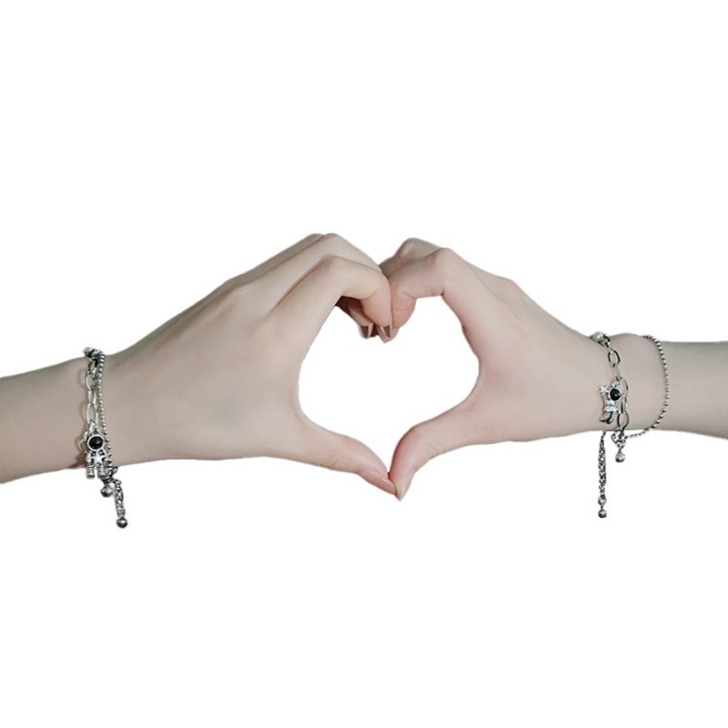 Vòng Tay Hai Lớp Bằng Kim Loại Màu Bạc Hình Phi Hành Gia Dành Cho Cặp Đôi