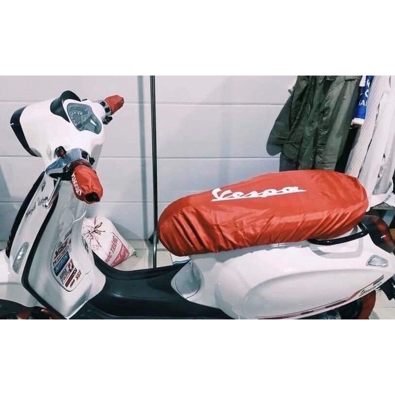 Trùm yên + bao tay Vespa đủ màu