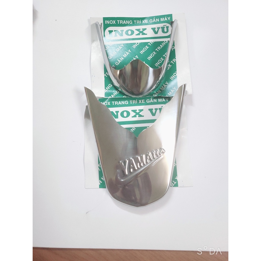 Ốp dè INOX xe SIRIUS 2006-2012- đời đầu và SIRIUS 50i giá 1 cặp tại xưởng INOX Vũ