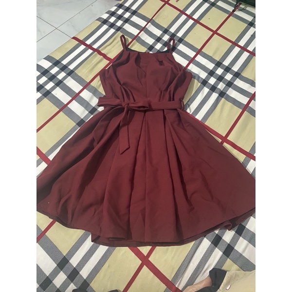 Váy đi tiệc đỏ