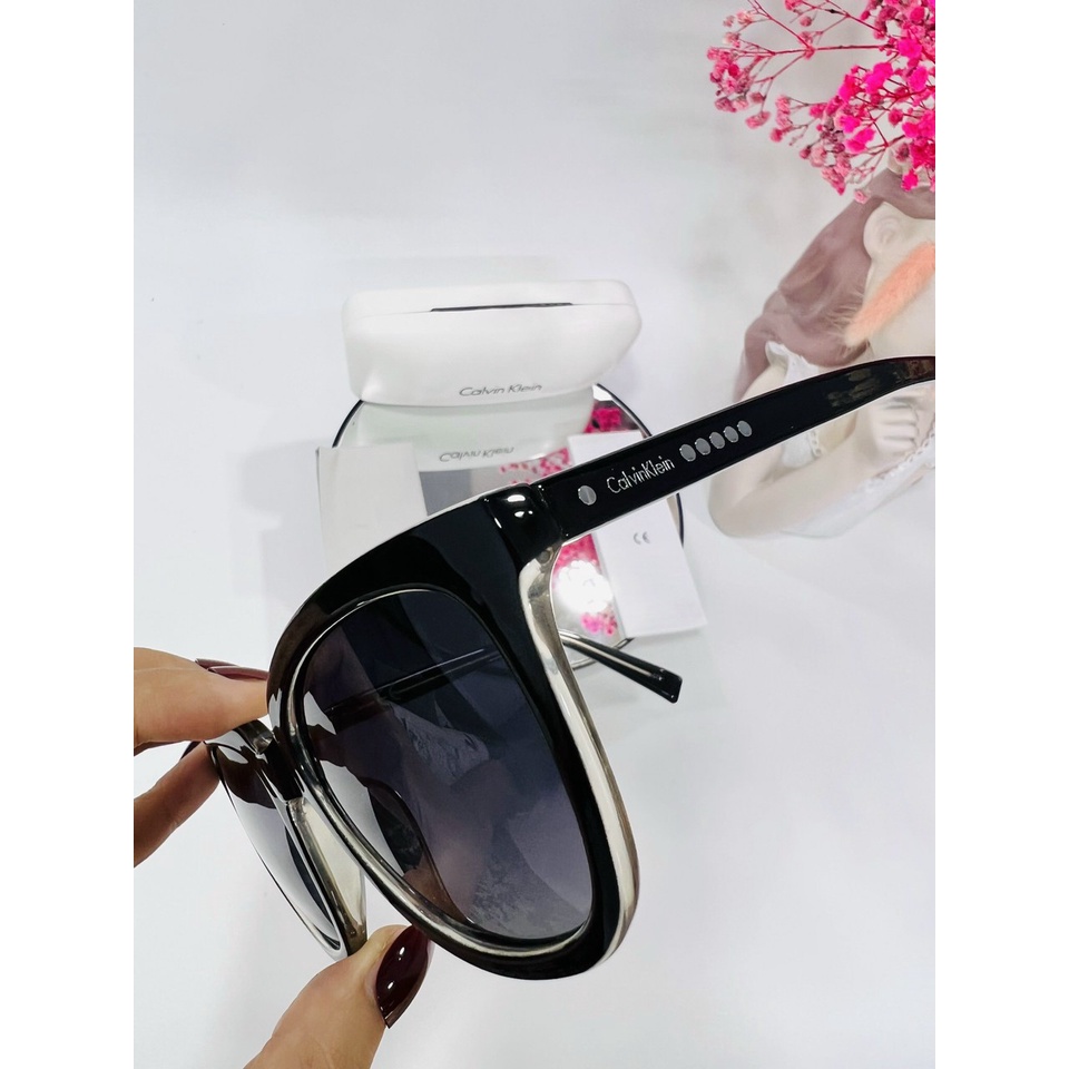 Kính Calvin Klein