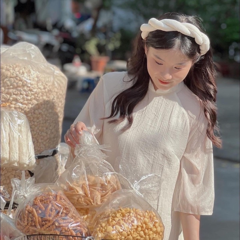 Áo Dài cách tân dáng suông kèm mấn đội