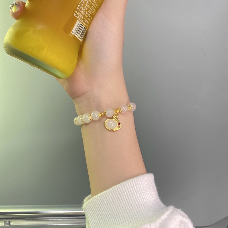 Vòng Tay Chuỗi Hạt Mặt Hình Thỏ Bằng Nhựa Resin Thời Trang Năm Mới Cho Nữ